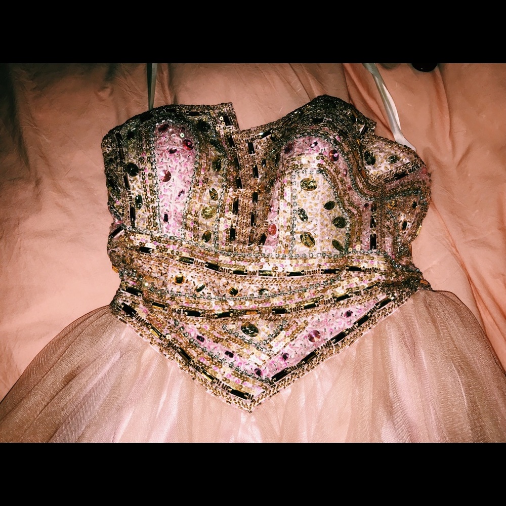 Dress - Picture 3 of 3